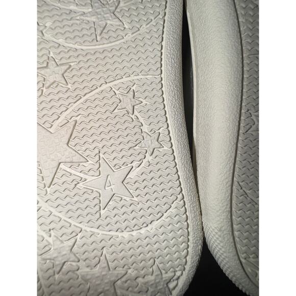 NWT Carters Toddler Girl Shoes Sz 4 Holographic with Gold Trim Easy On Walking - Picture 6 of 6